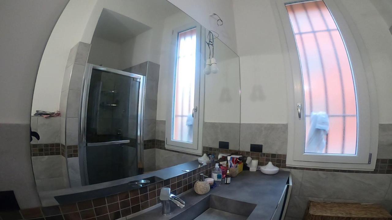 La Ex Di Nicholas Castel Maggiore Eksteriør bilde
